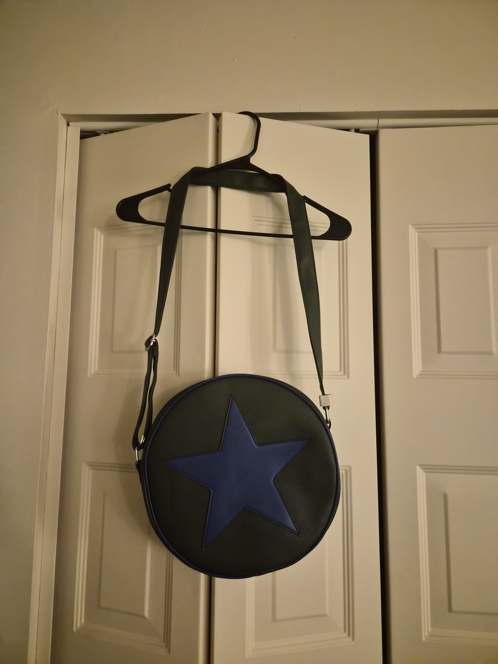 Ramona Flowers Star Circle Crossbody Bag in Green & Blue Like New